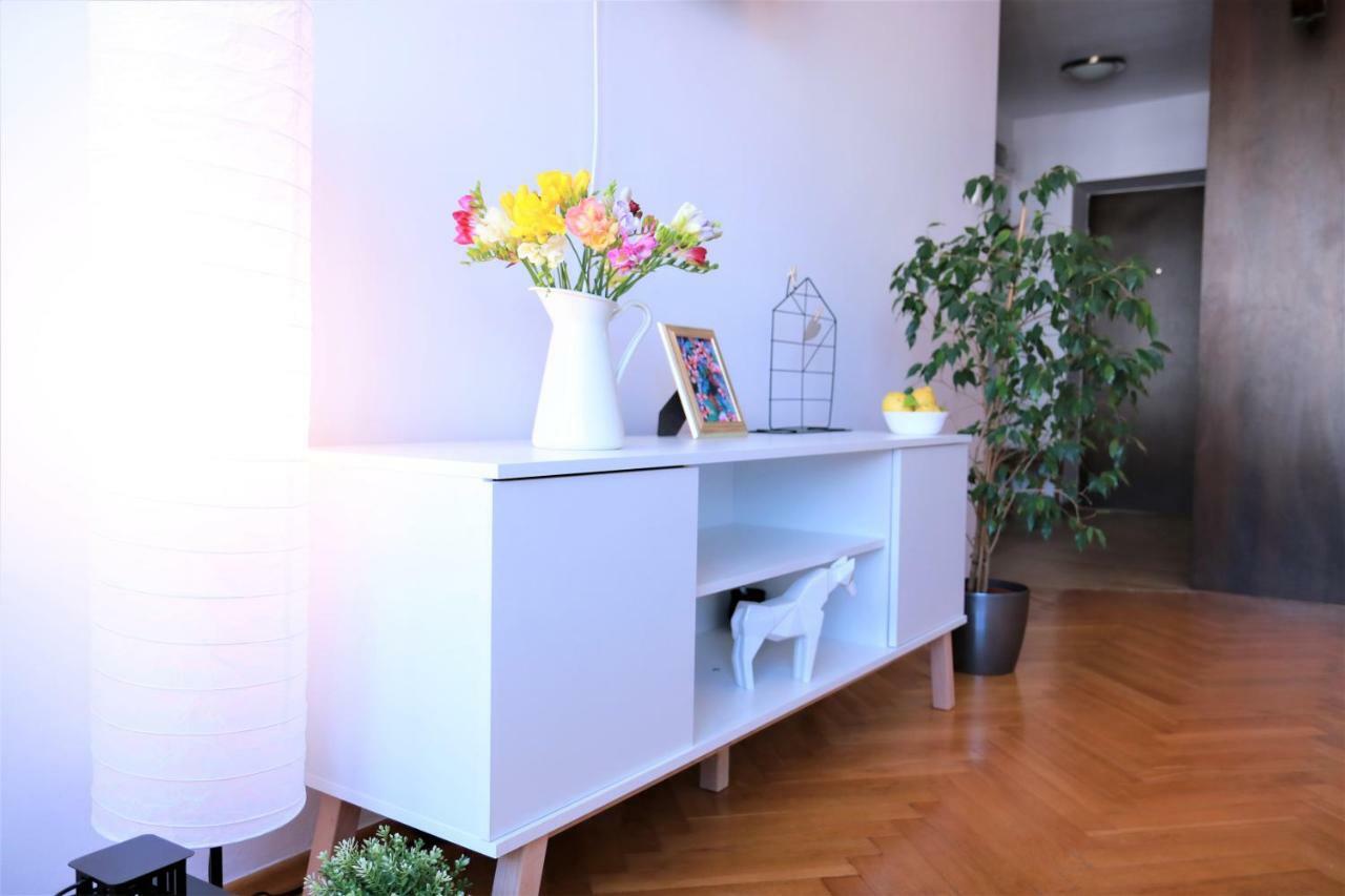 Cozy And Great Location By Cooee Apartments วอร์ซอ ภายนอก รูปภาพ